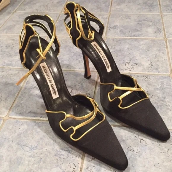 Manolo Blahnik Gold and black satin shoes - Picture 3 of 8